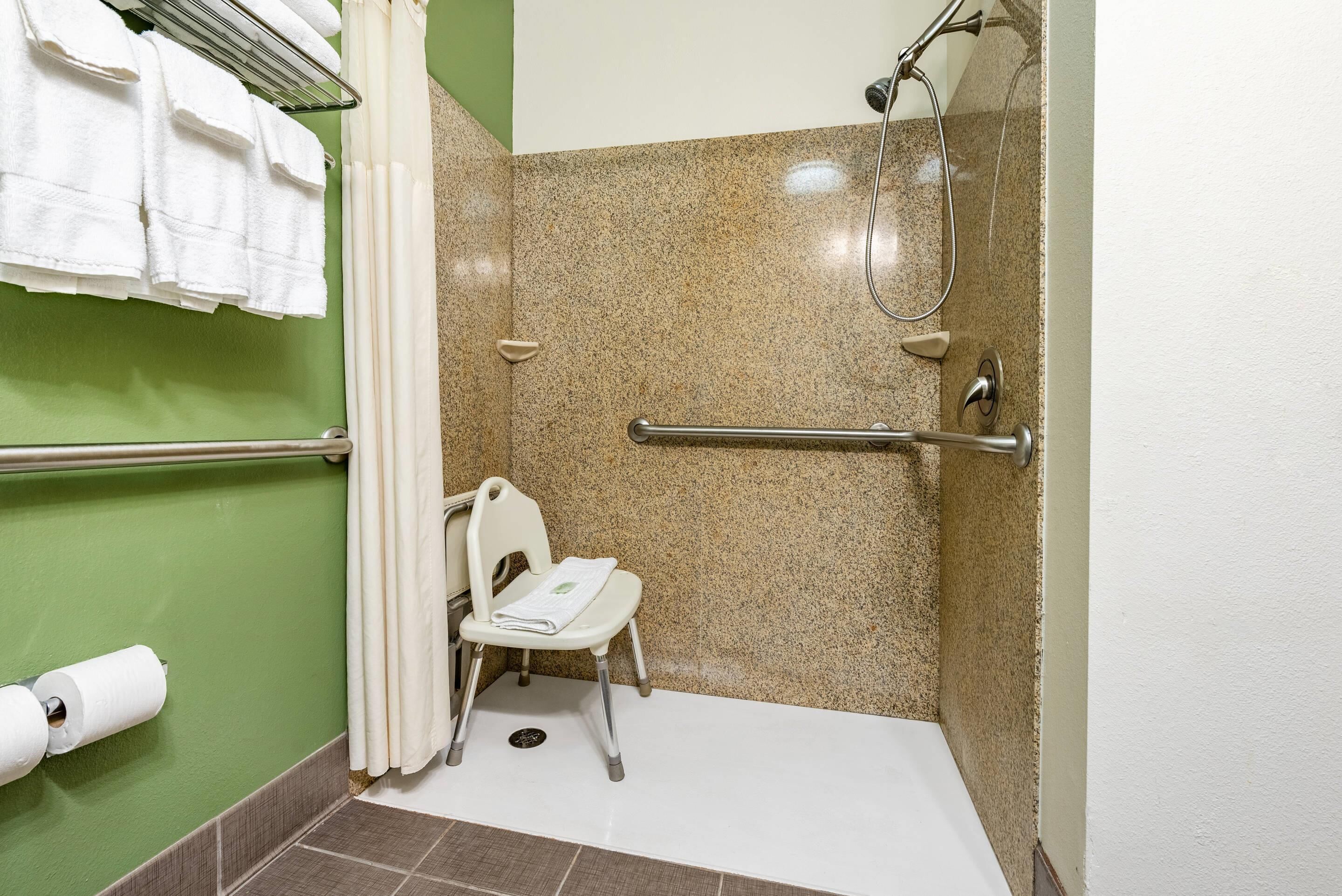 comfort room, 1 king bed, accessible, non smoking | 1 bedroom, premium bedding, pillow-top beds, in-room safe