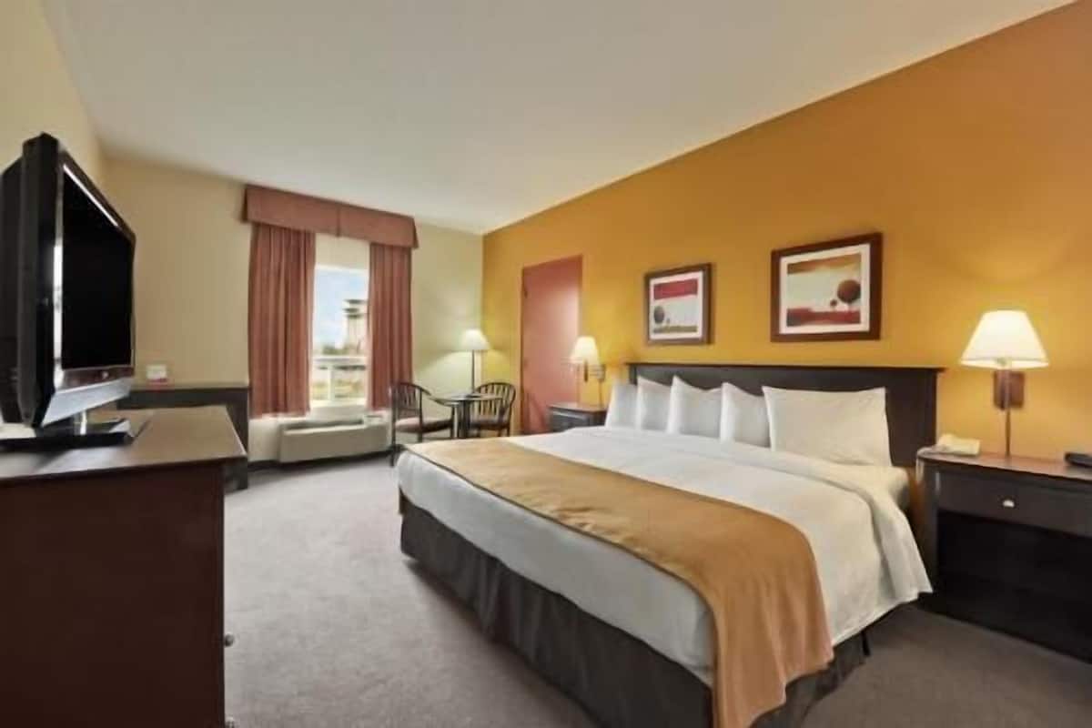 Desk, blackout drapes, iron/ironing board, free WiFi