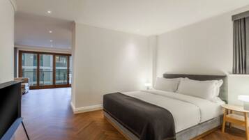 Egyptian cotton sheets, hypo-allergenic bedding, in-room safe