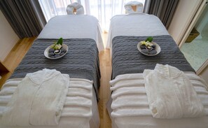 Couples treatment rooms, body treatments, aromatherapy - The Roseate Reading (Reading)