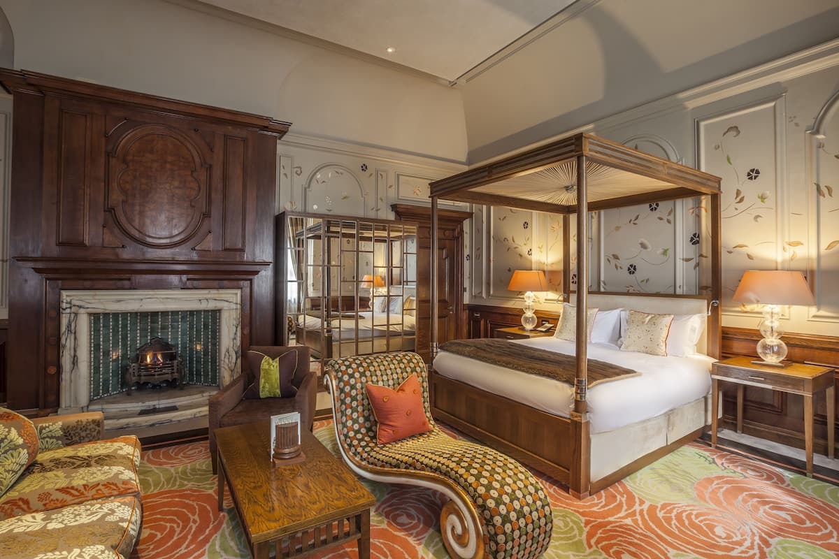 egyptian cotton sheets, hypo-allergenic bedding, in-room safe