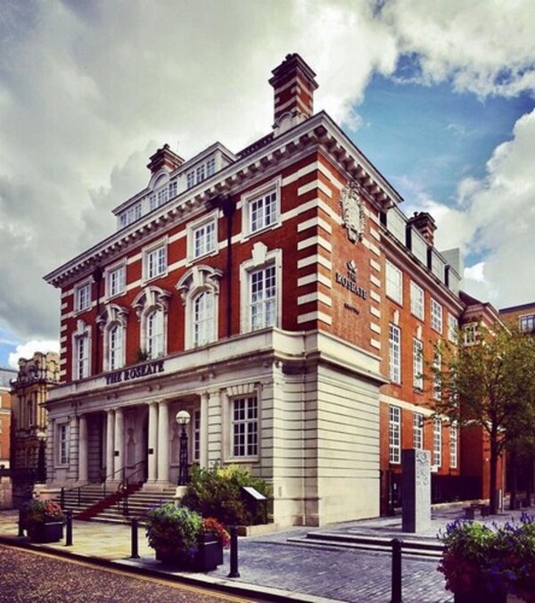 The Roseate Reading - Berkshire