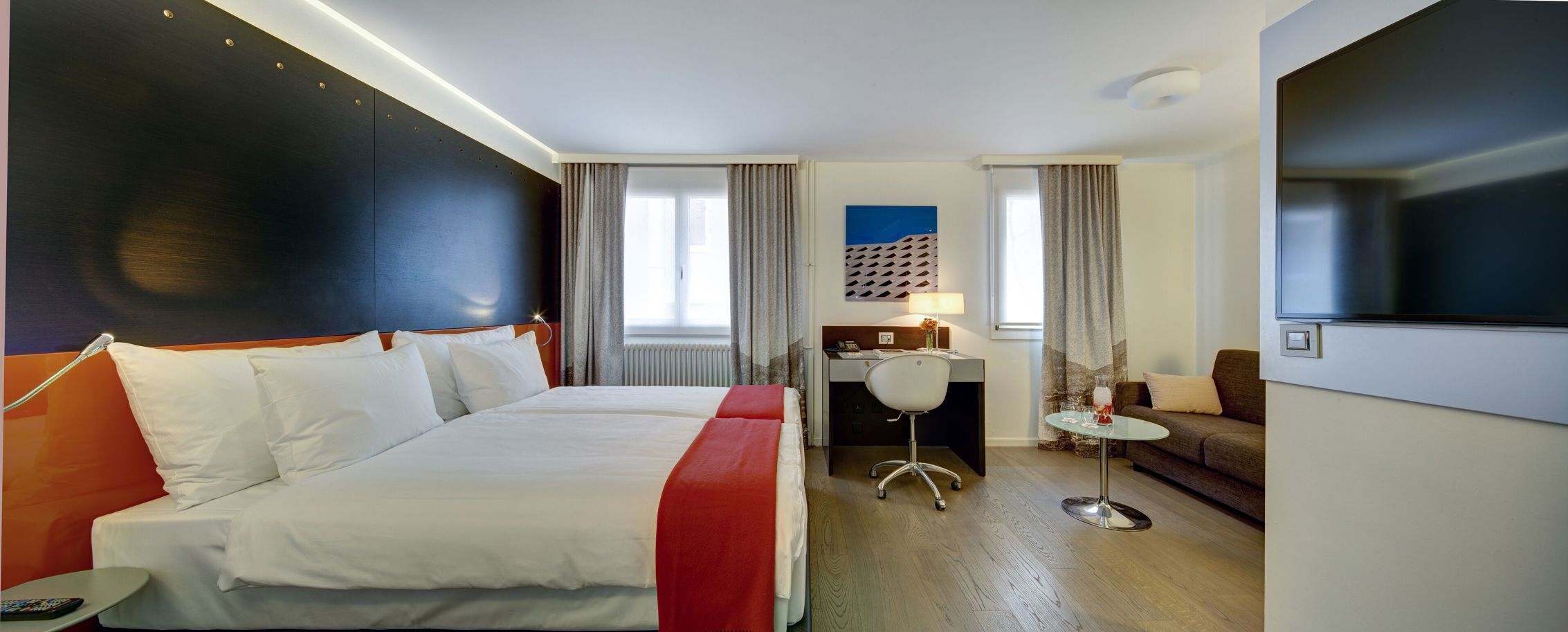 Minibar, Zimmersafe, Schreibtisch, schallisolierte Zimmer