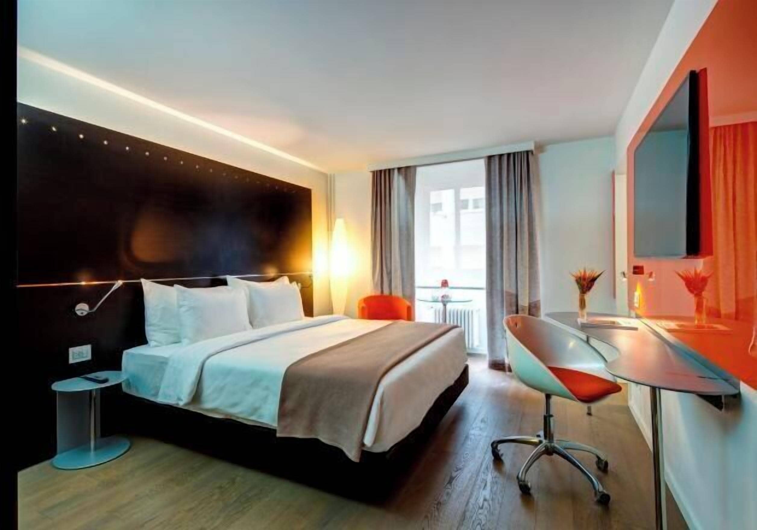 Minibar, in-room safe, desk, soundproofing