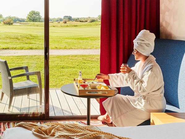 Deluxe Room, 1 Double Bed, Ground Floor (Terrace) | Premium bedding, pillowtop beds, minibar, in-room safe - Cabot Hotel Bordeaux - MGallery Collection (Le Pian-Medoc)