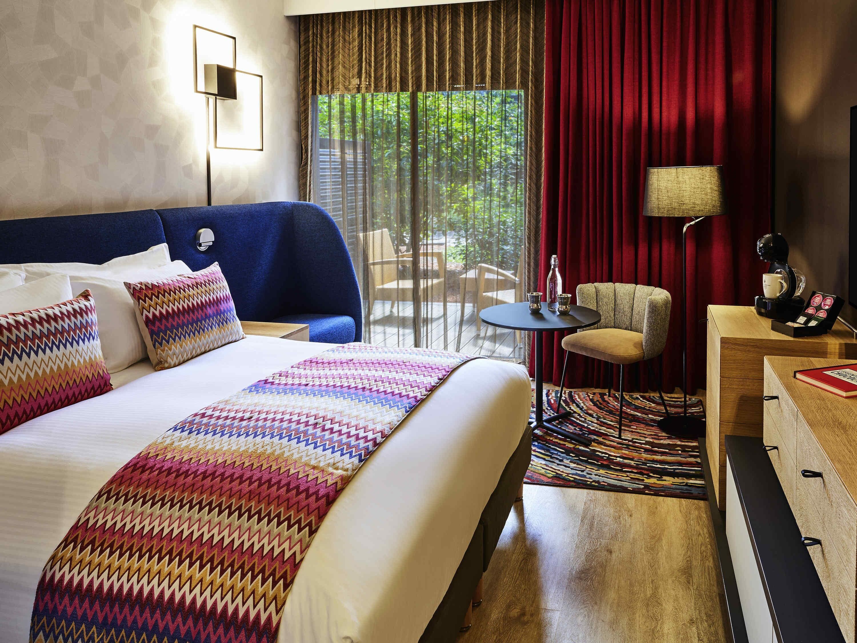 Superior kamer, 1 tweepersoonsbed, op benedenverdieping | Luxe beddengoed, pillowtop-bedden, een minibar, een kluis op de kamer