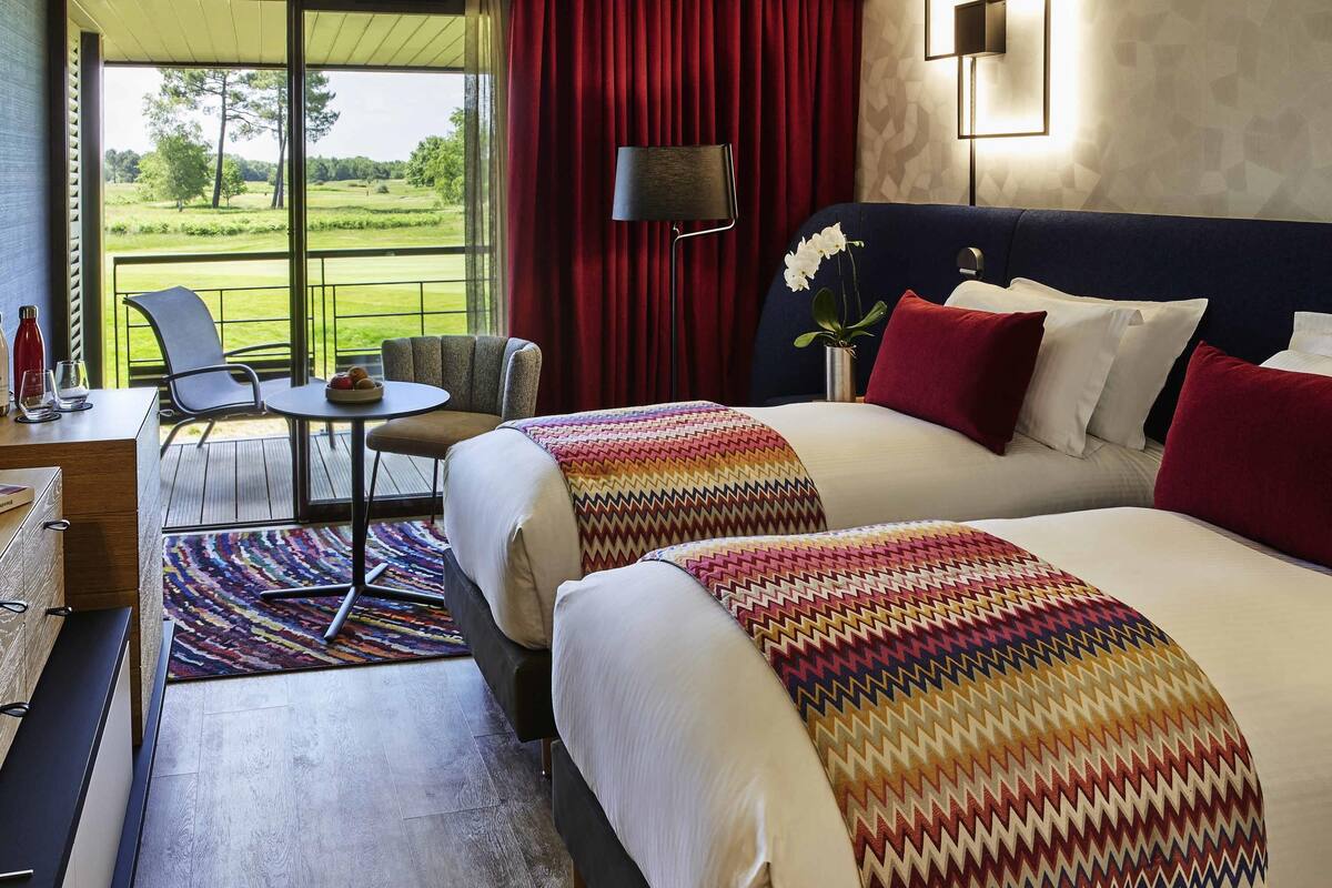 deluxe room, 2 single beds, terrace | premium bedding, pillow-top beds, minibar, in-room safe