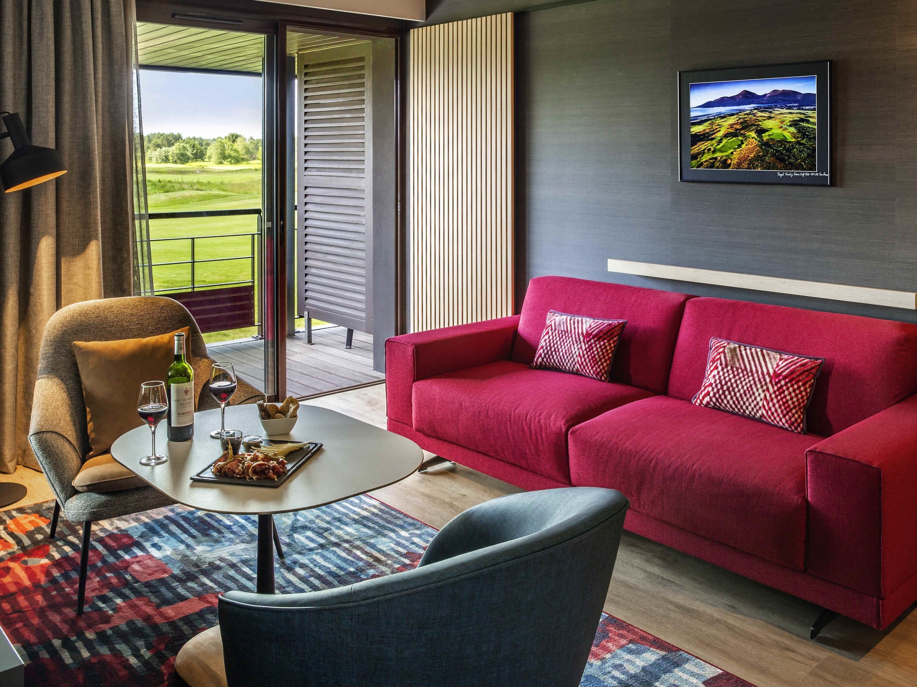 suite, 1 king bed, terrace, golf view | premium bedding, pillow-top beds, minibar, in-room safe