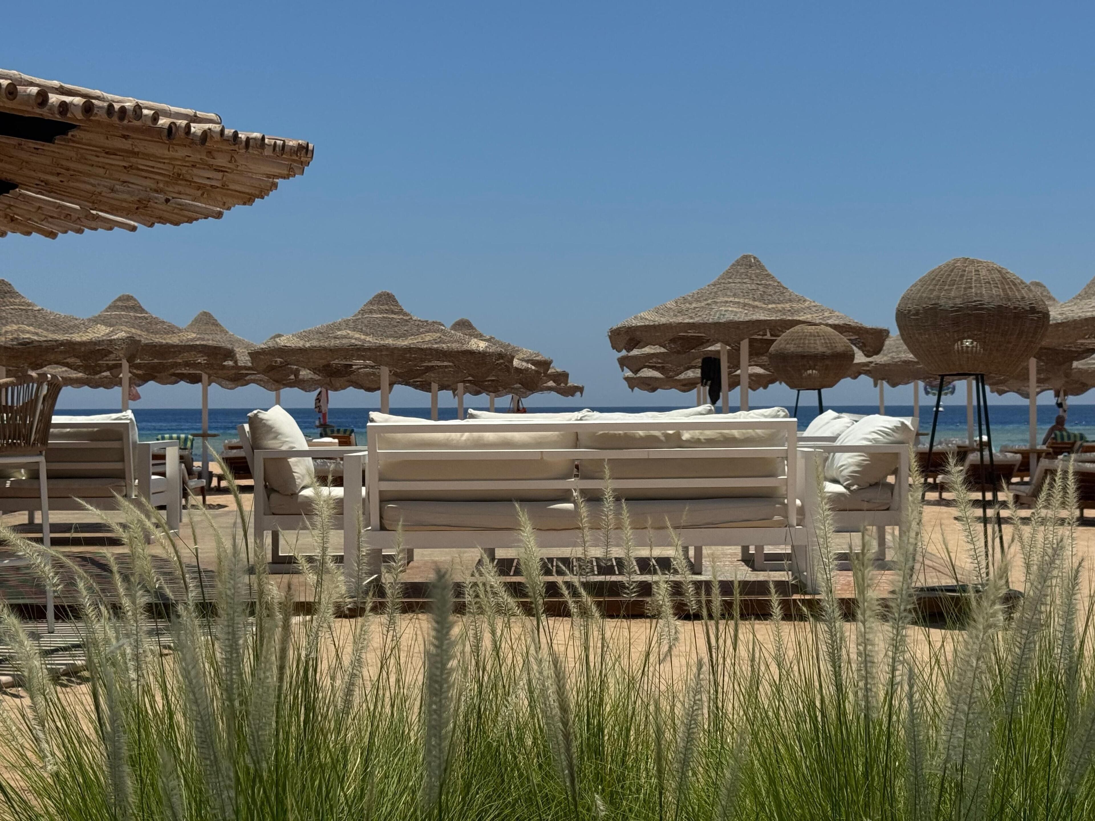 3 barer/lounger, bassengbar og strandbar