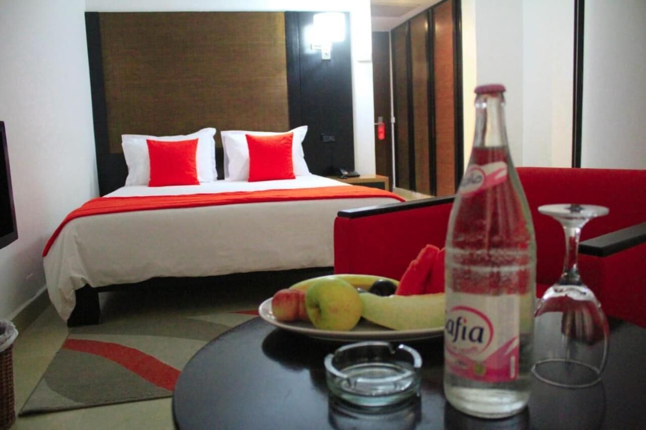 in-room safe, desk, blackout curtains, free wifi