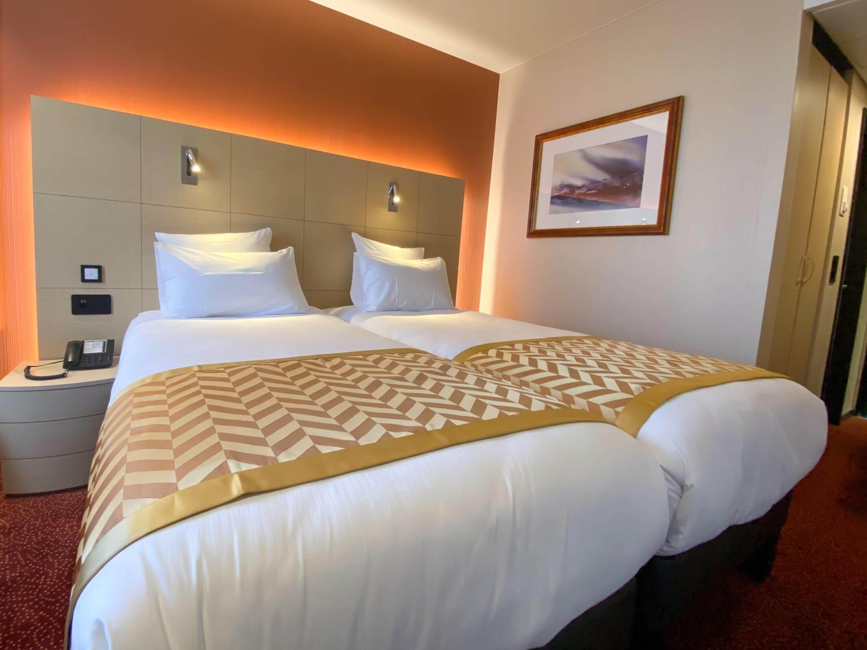 premium bedding, free minibar, in-room safe, desk