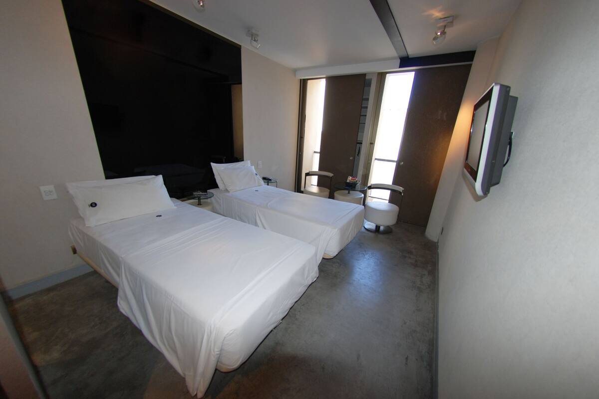 Standard Double Room, 2 Twin Beds | Minibar, free WiFi