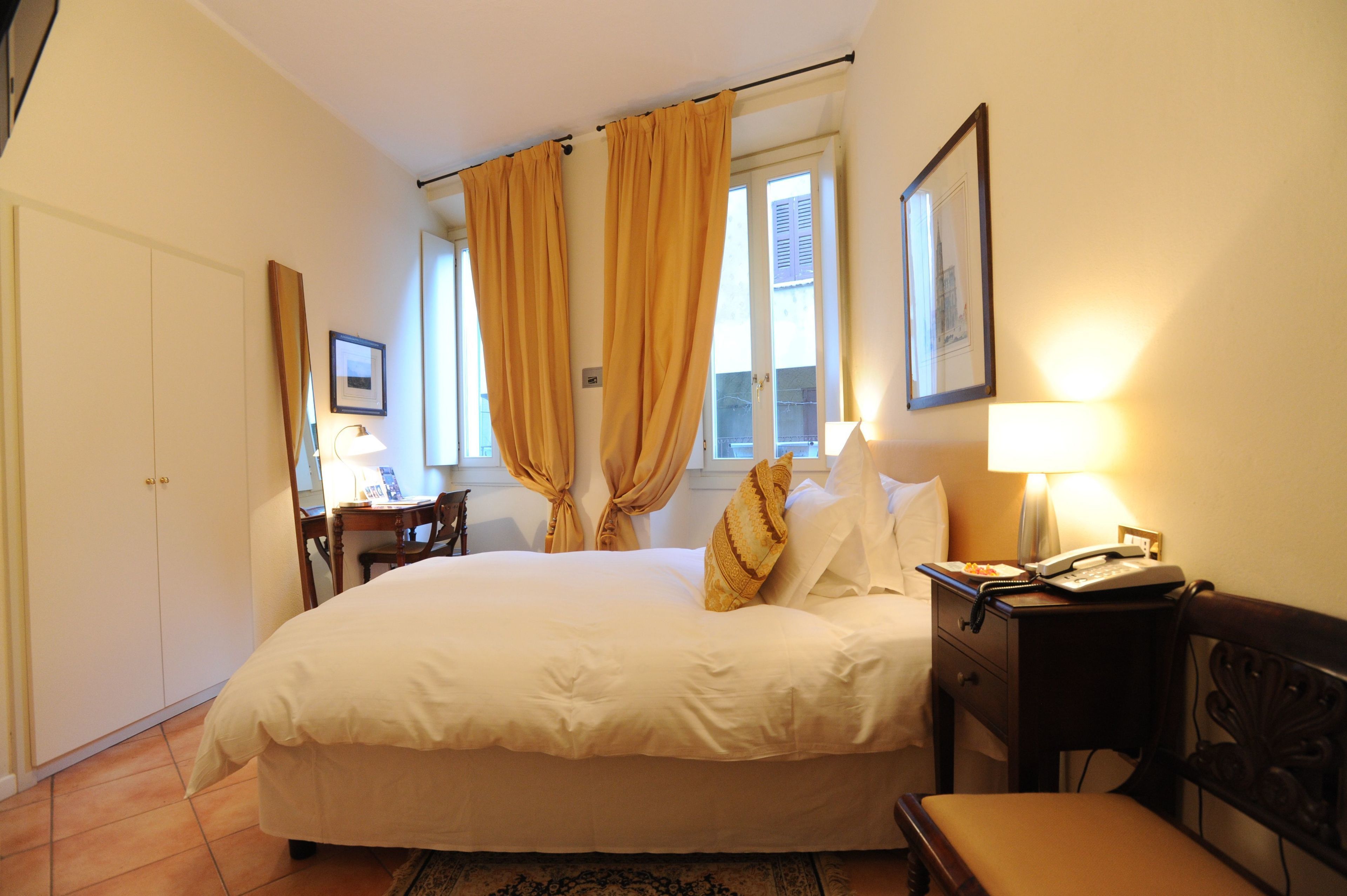 classic single room | 1 bedroom, premium bedding, down duvets, minibar