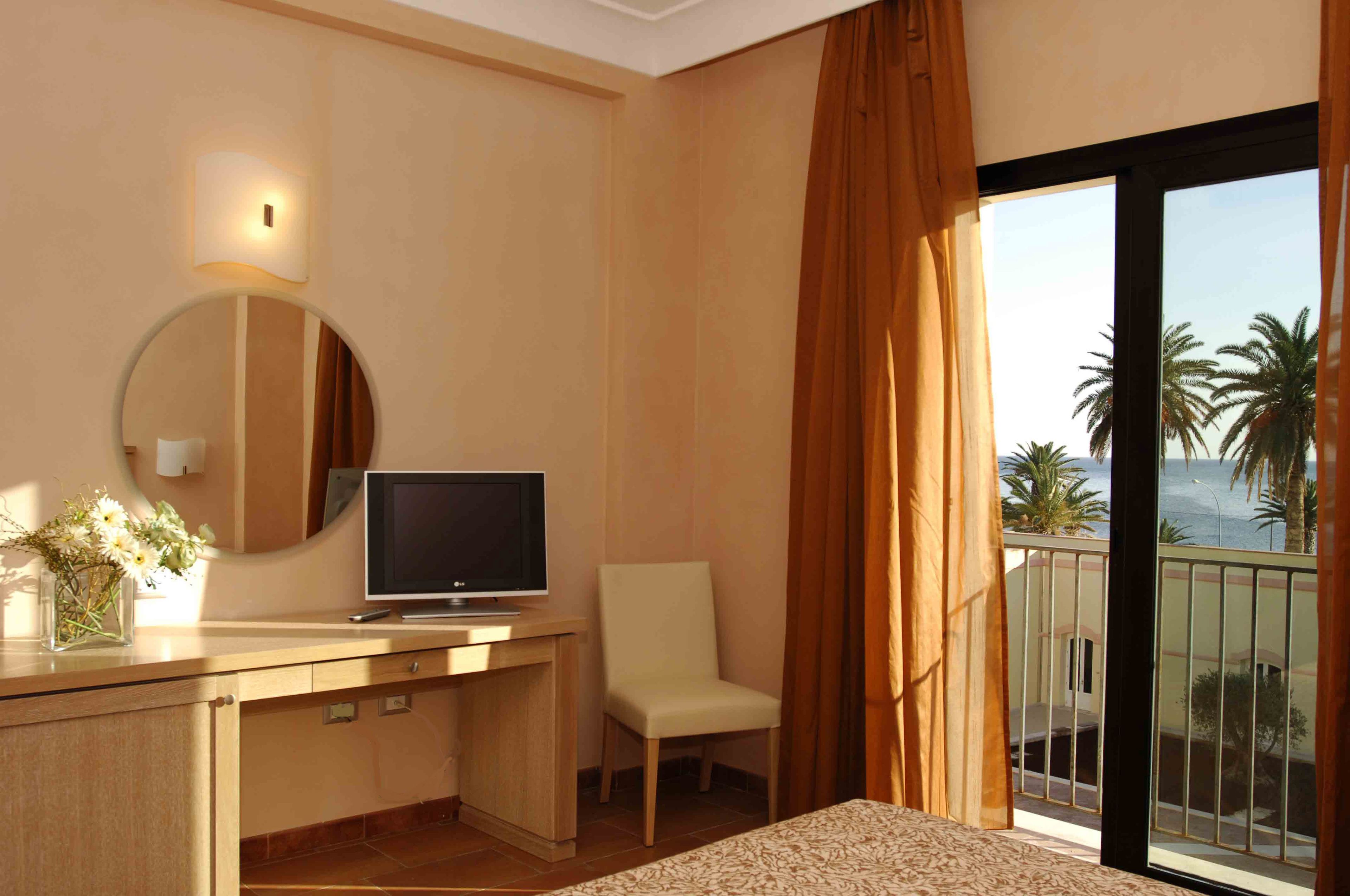 Superior Double or Twin Room, Sea View | Minibar, in-room safe, desk, soundproofing