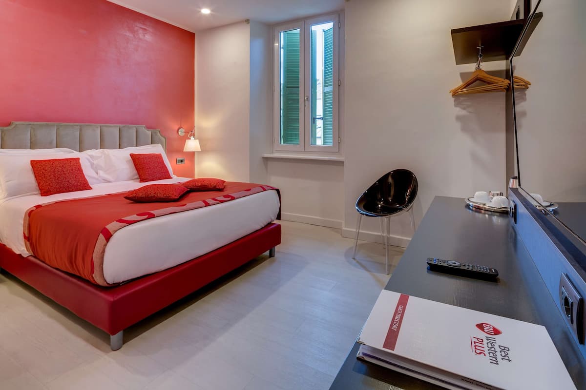 Habitación estándar, 1 cama Queen size, para no fumadores | Ropa de cama hipoalergénica y minibar