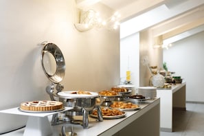 Daily buffet breakfast for a fee - Best Western Plus Royal Superga Hotel (Cuneo)