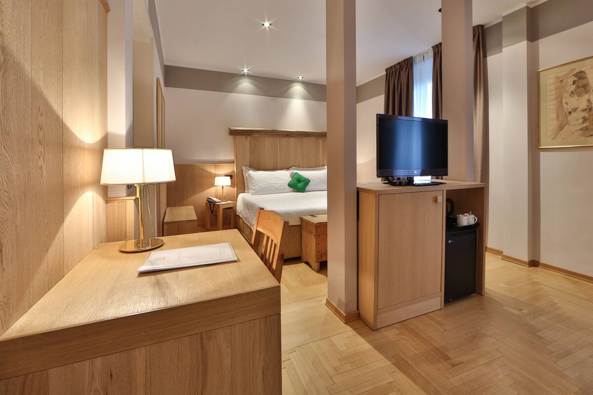 1 bedroom, premium bedding, down duvets, memory-foam beds