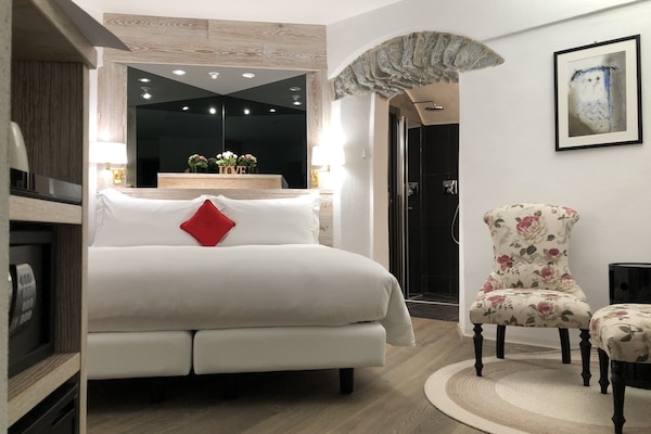 Deluxe-Doppelzimmer | 1 Schlafzimmer, hochwertige Bettwaren, Daunenbettdecken