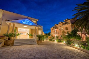 Entrada al alojamiento