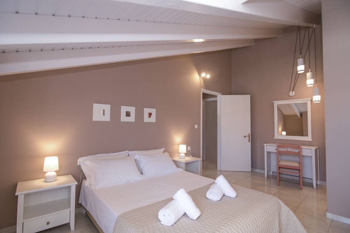 Loft | Una cassaforte in camera, ferro/asse da stiro