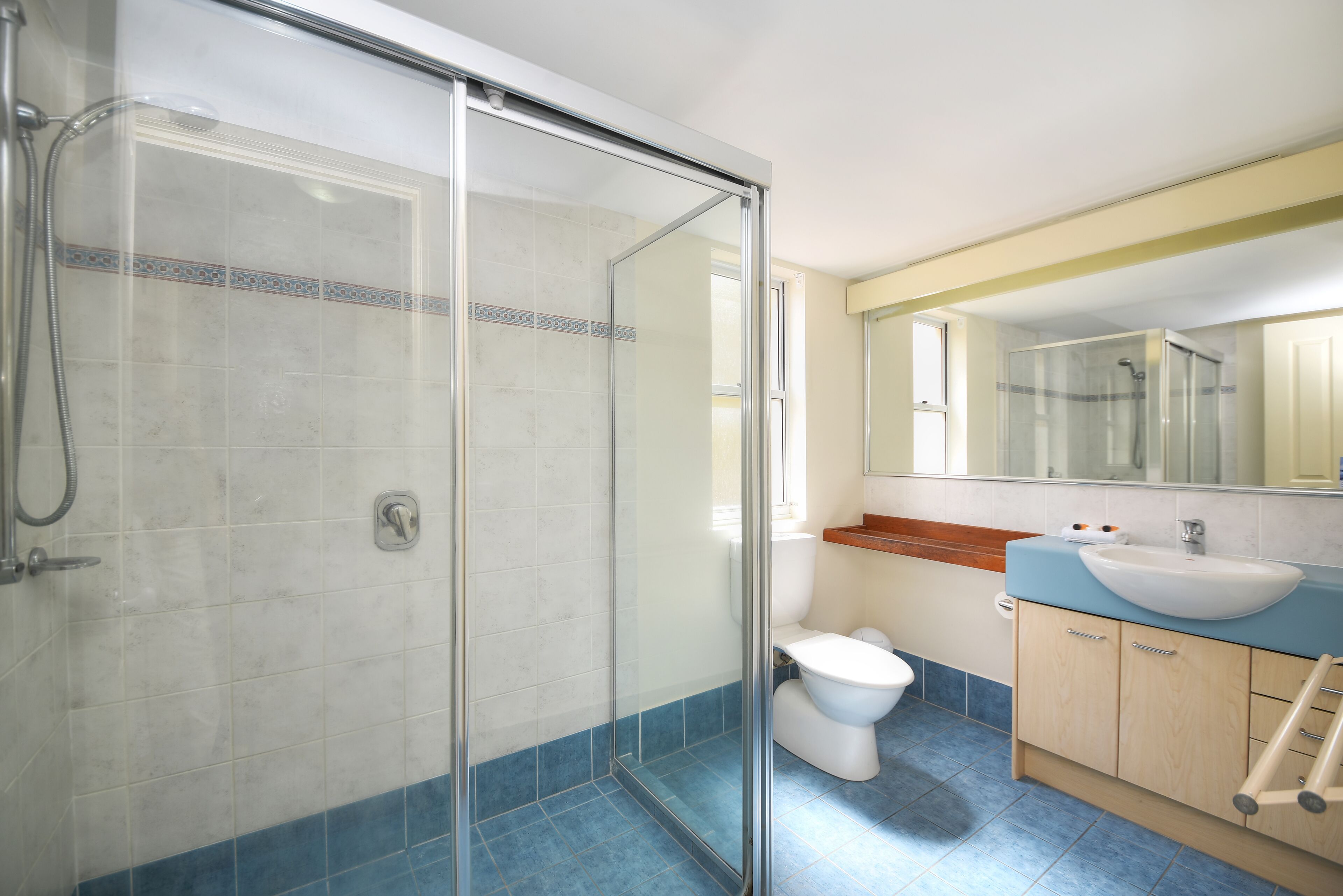 San Mateo on Broadbeach — image 12