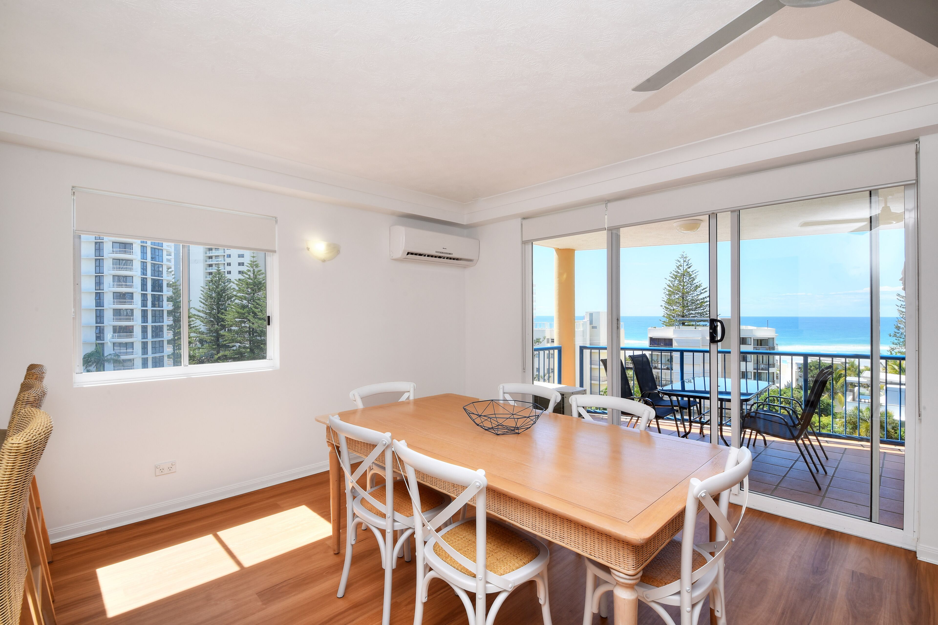 San Mateo on Broadbeach — image 20