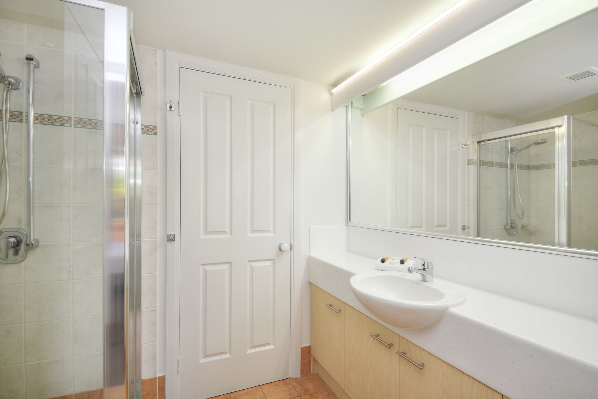 San Mateo on Broadbeach — image 13