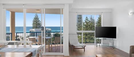 Apartment | Wohnbereich | Flachbildfernseher