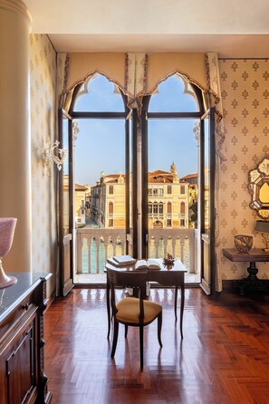 Hypoallergeen beddengoed, een minibar, een kluis op de kamer