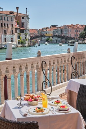 Breakfast meal - Hotel Palazzo Stern (Venice)