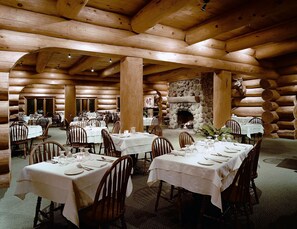 Breakfast, lunch, dinner served; Regional cuisine, al fresco dining