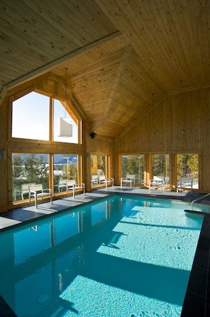 Indoor pool, pool loungers