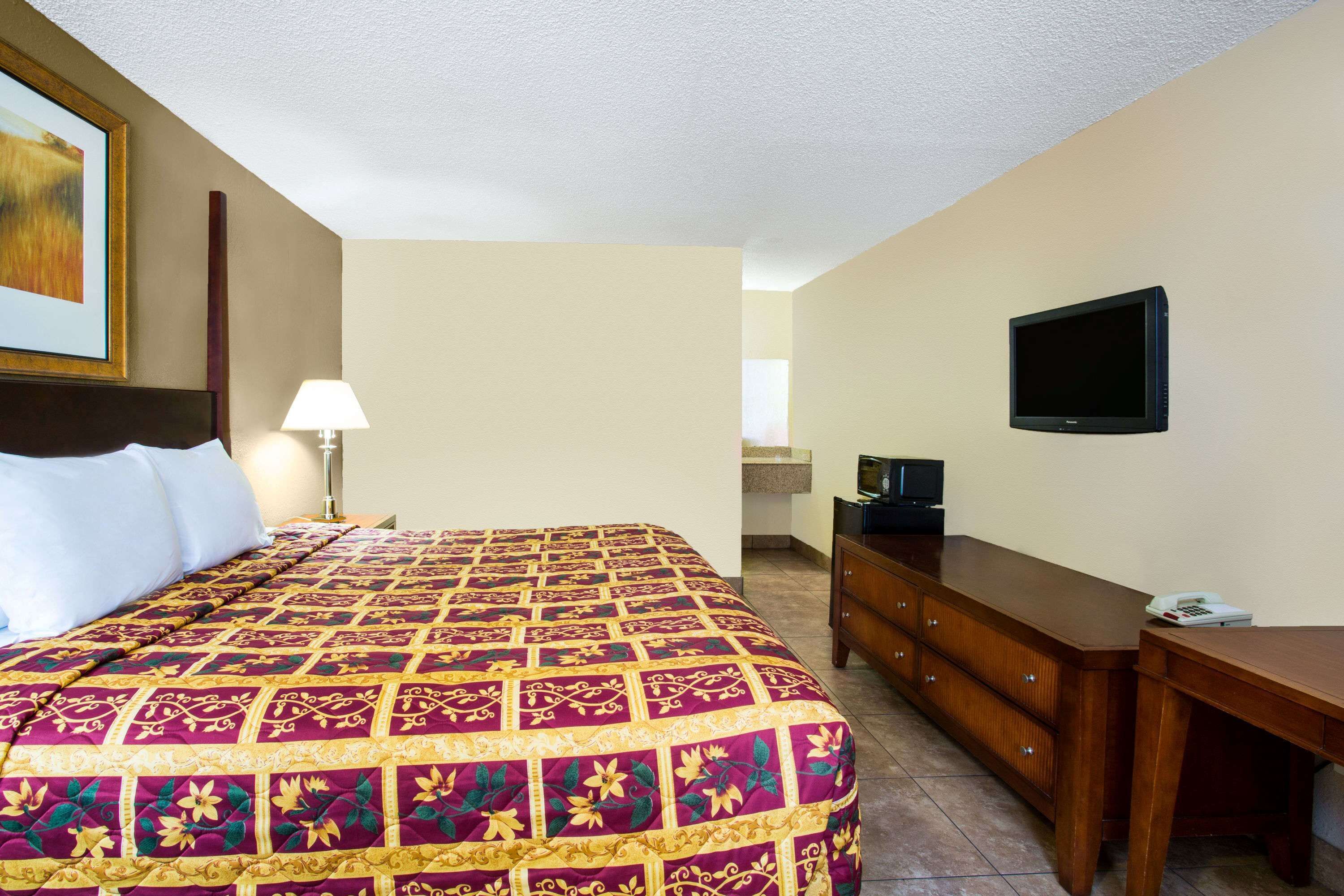 Blackout curtains, rollaway beds, free WiFi, bed sheets