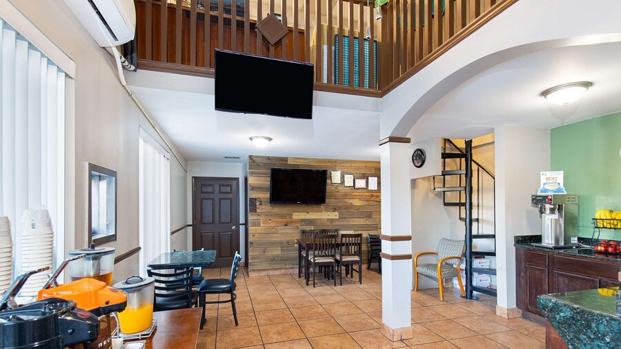 Super 8 by Wyndham Kingsport