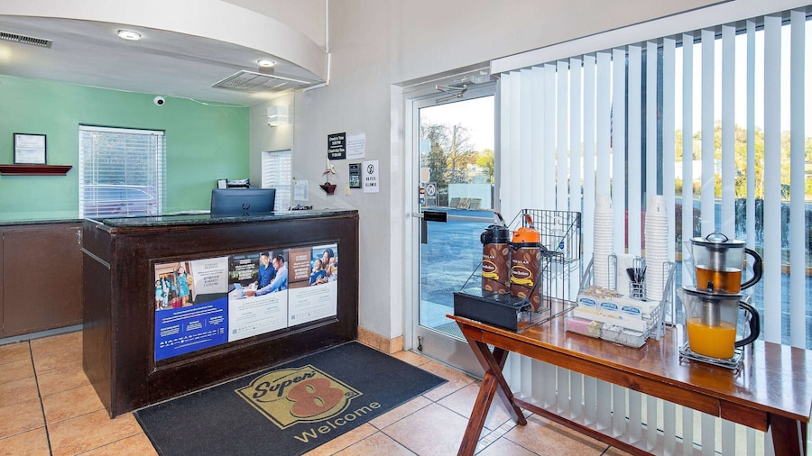 Super 8 by Wyndham Kingsport