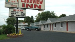A Lakeview Inn sign with a contact number and mentions new management. - Lakeview Inn (Willmar)