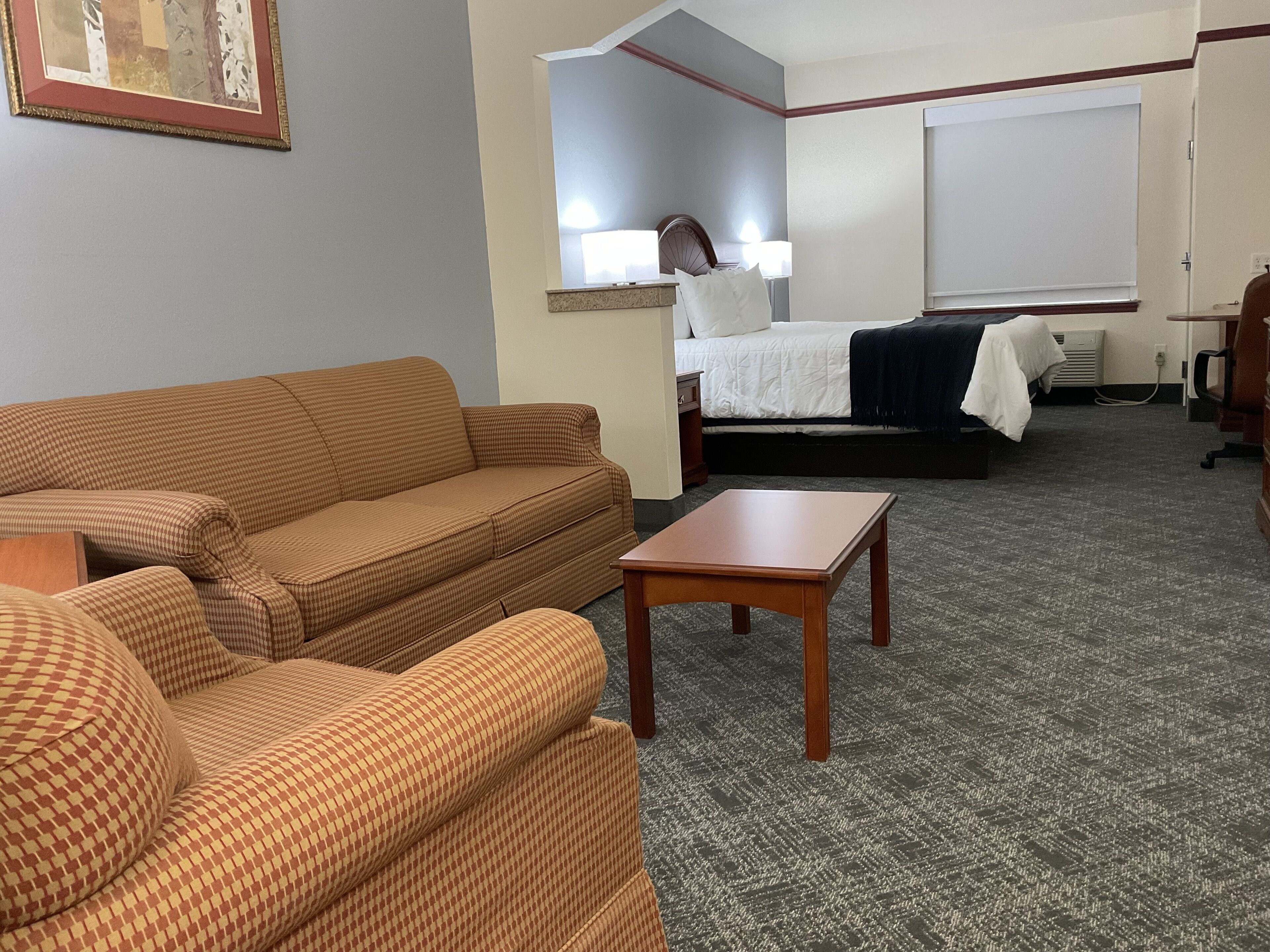 king suite | desk, soundproofing, iron/ironing board, free wifi