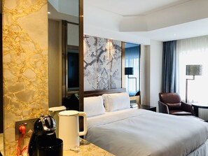 Executive Double Room | Premium bedding, minibar, in-room safe, desk - Marco Polo Parkside Beijing (Beijing)