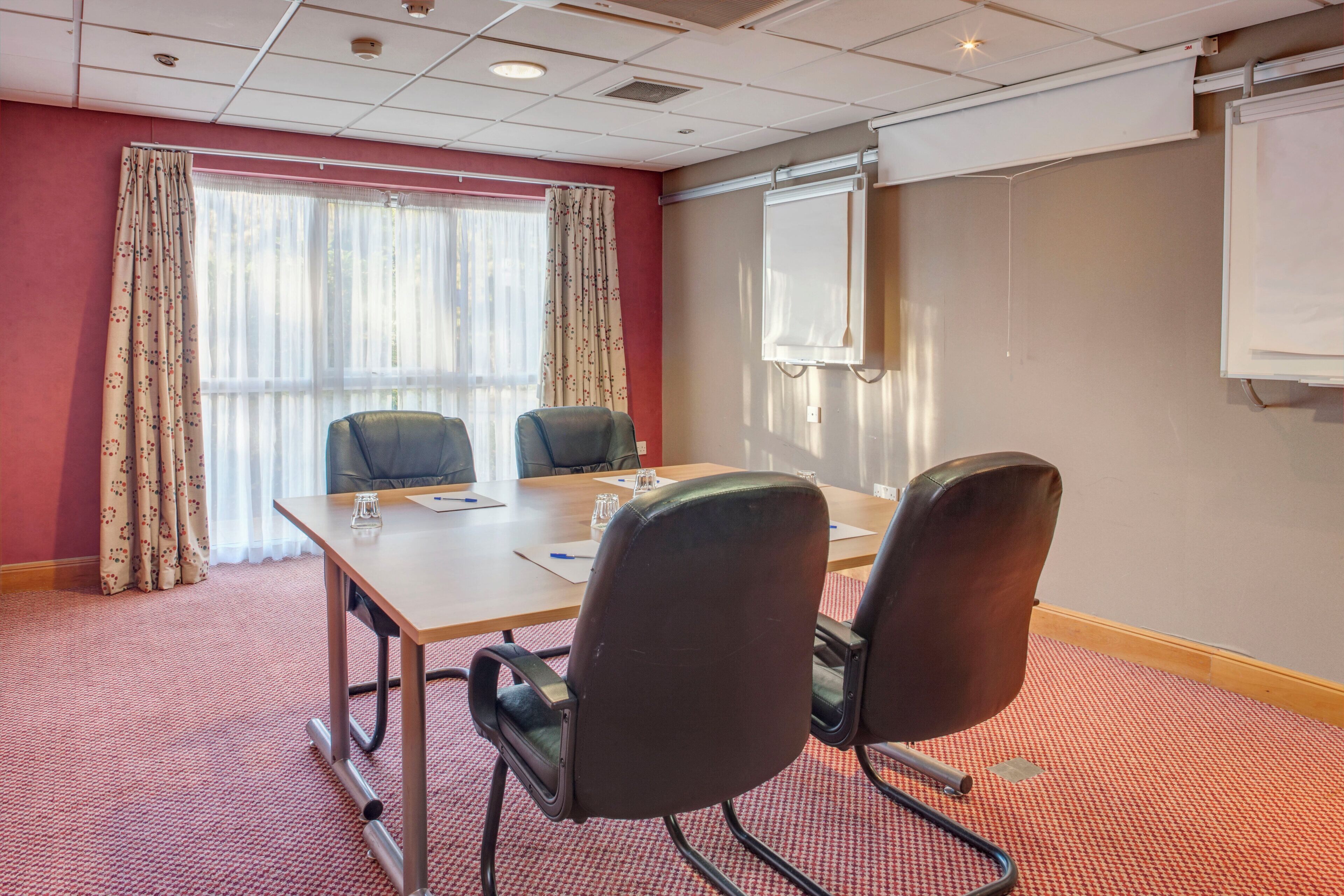 Foto - Holiday Inn Express Birmingham Star City by IHG