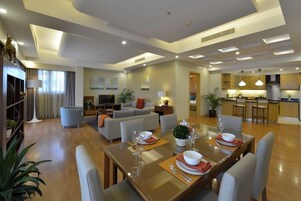 Smart TV de 42 pulgadas con canales por cable, una televisión