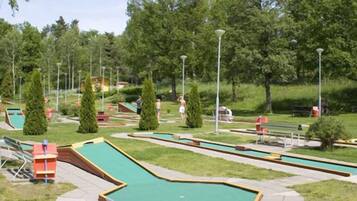 Mini-golf