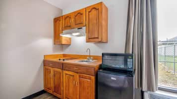 Jääkaappi, mikroaaltouuni