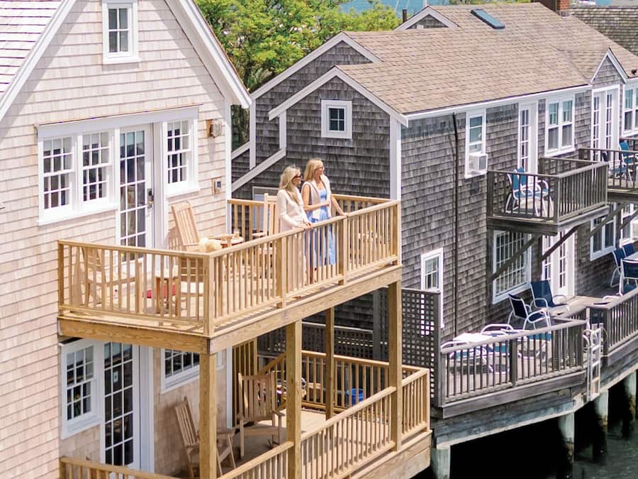 Deluxe Two Bedroom Cottage (Pet Friendly) | Balcony