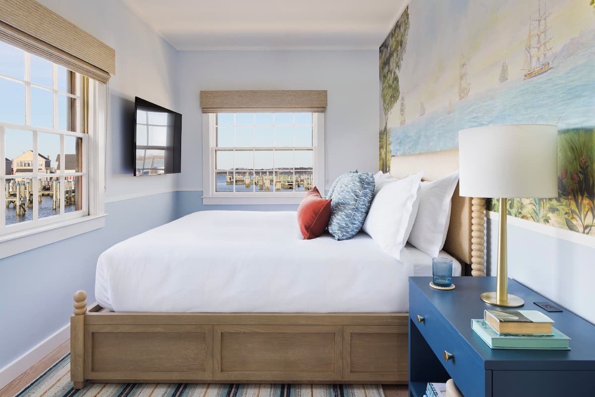 two bedroom cottage - lower mermansion | 1 bedroom, premium bedding, in-room safe, iron/ironing board