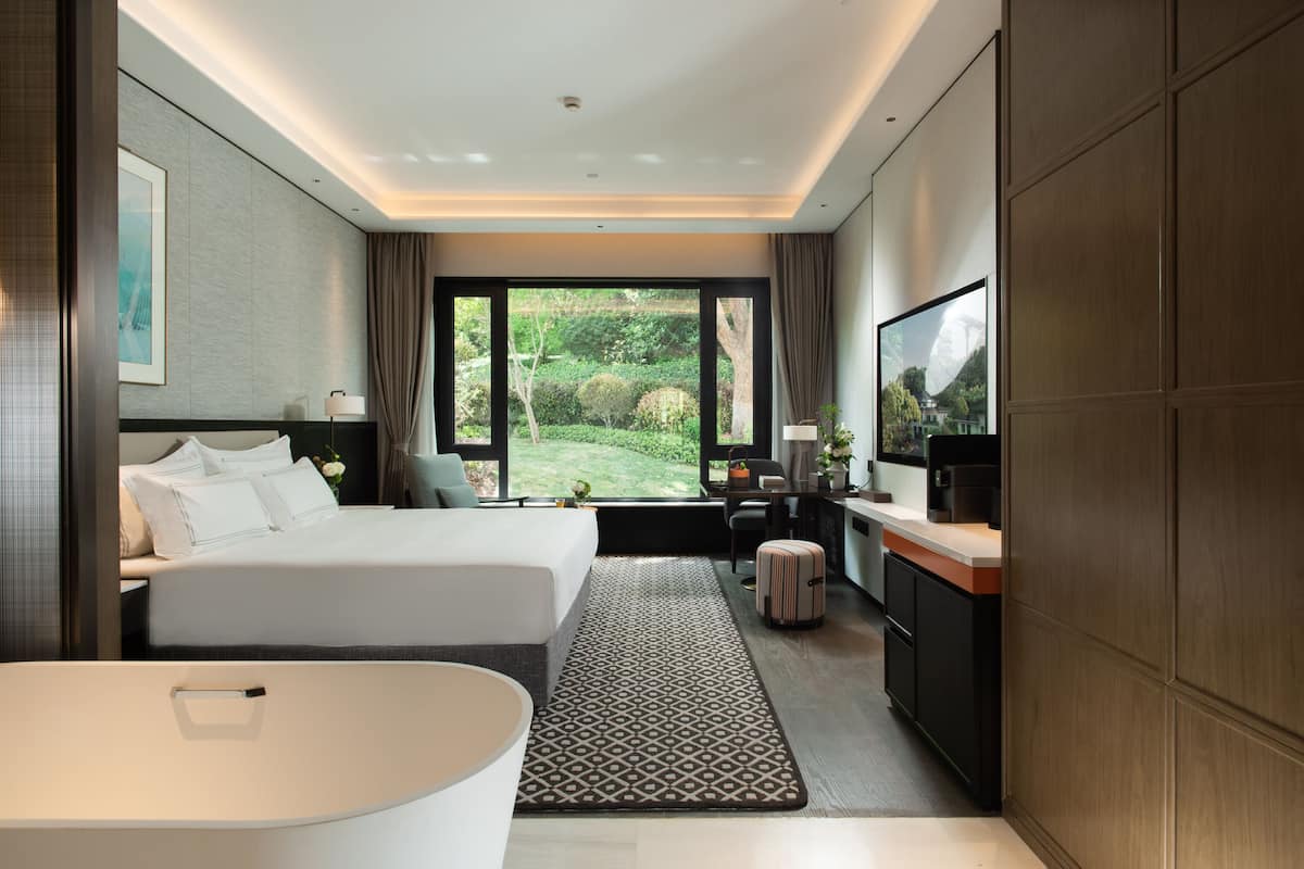 Deluxe Select King Room