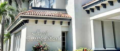In-room safe, desk, blackout drapes, free cribs/infant beds