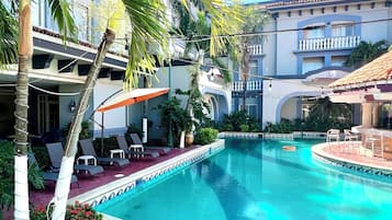 Breakfast, lunch, dinner served; international cuisine, pool views