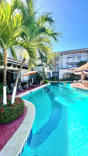 Breakfast, lunch and dinner served - Hotel Quinta Real (La Ceiba)