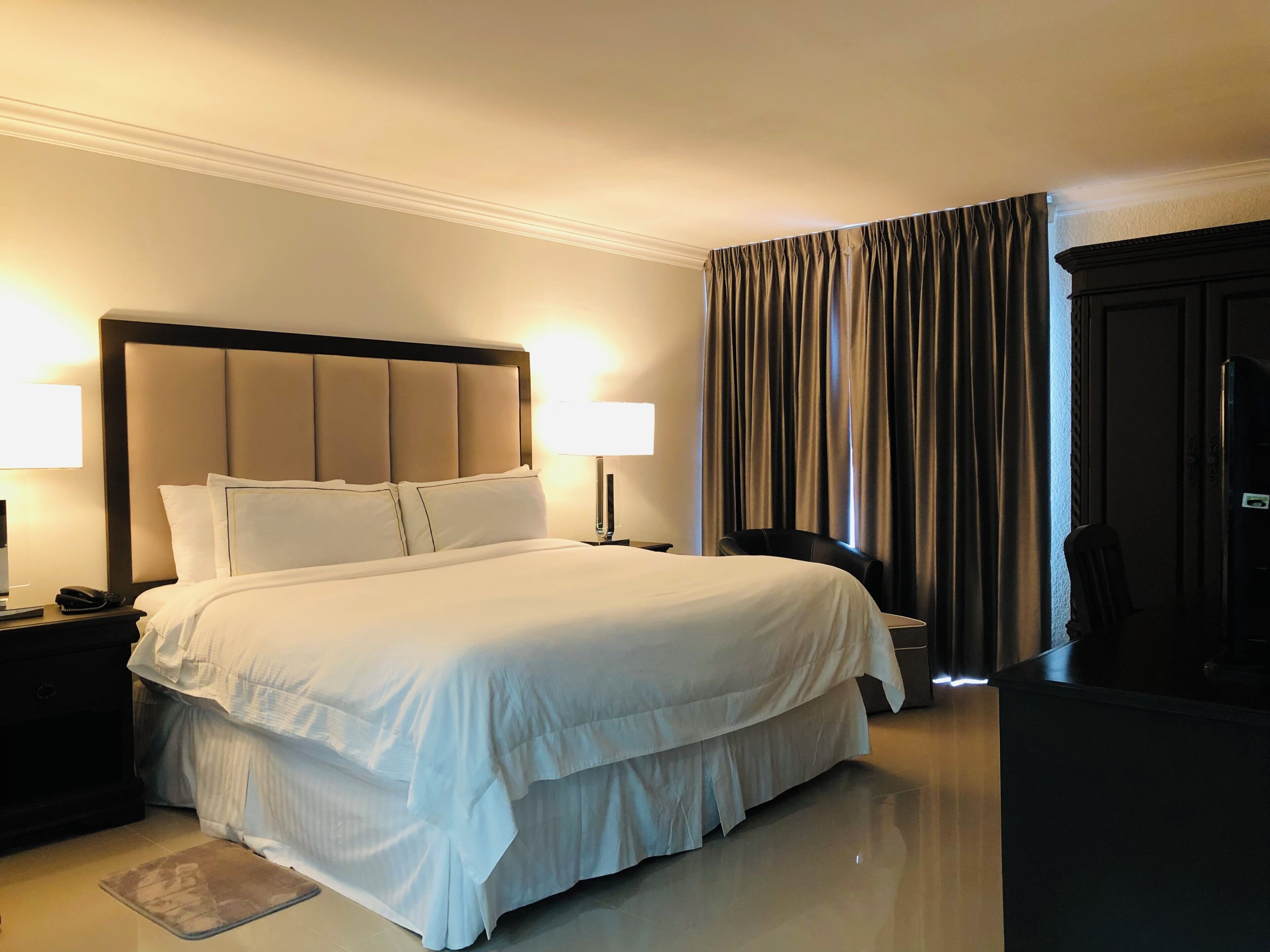 King Room | In-room safe, desk, blackout curtains, free cots/infant beds