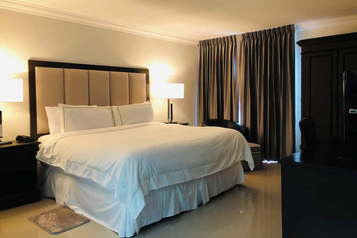 King Room | In-room safe, desk, blackout curtains, free cots/infant beds